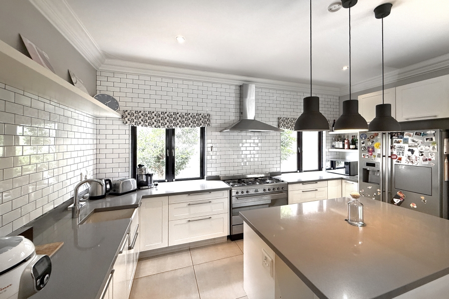 5 Bedroom Property for Sale in Bryanston Gauteng