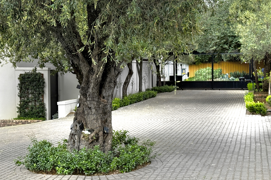 5 Bedroom Property for Sale in Bryanston Gauteng