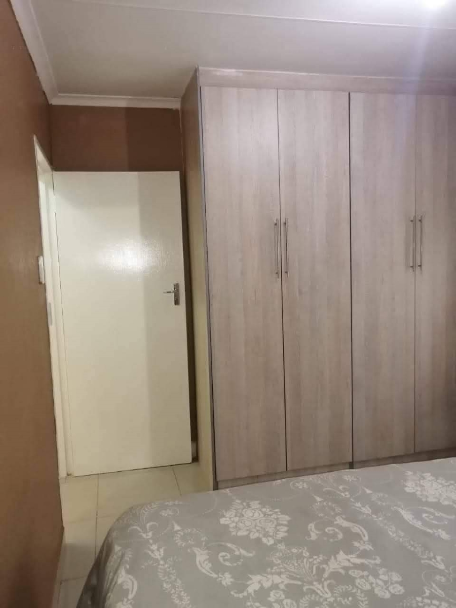 2 Bedroom Property for Sale in Protea Glen Gauteng