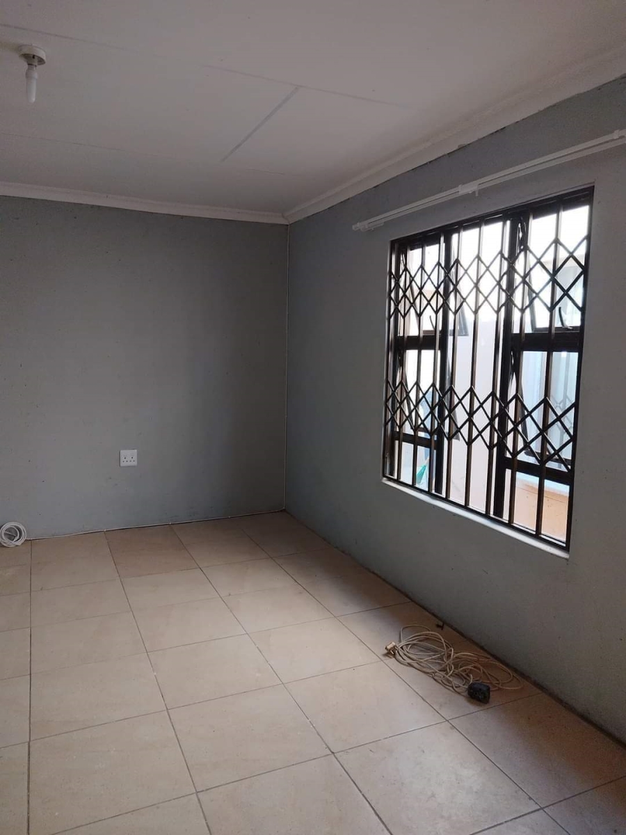 2 Bedroom Property for Sale in Protea Glen Gauteng