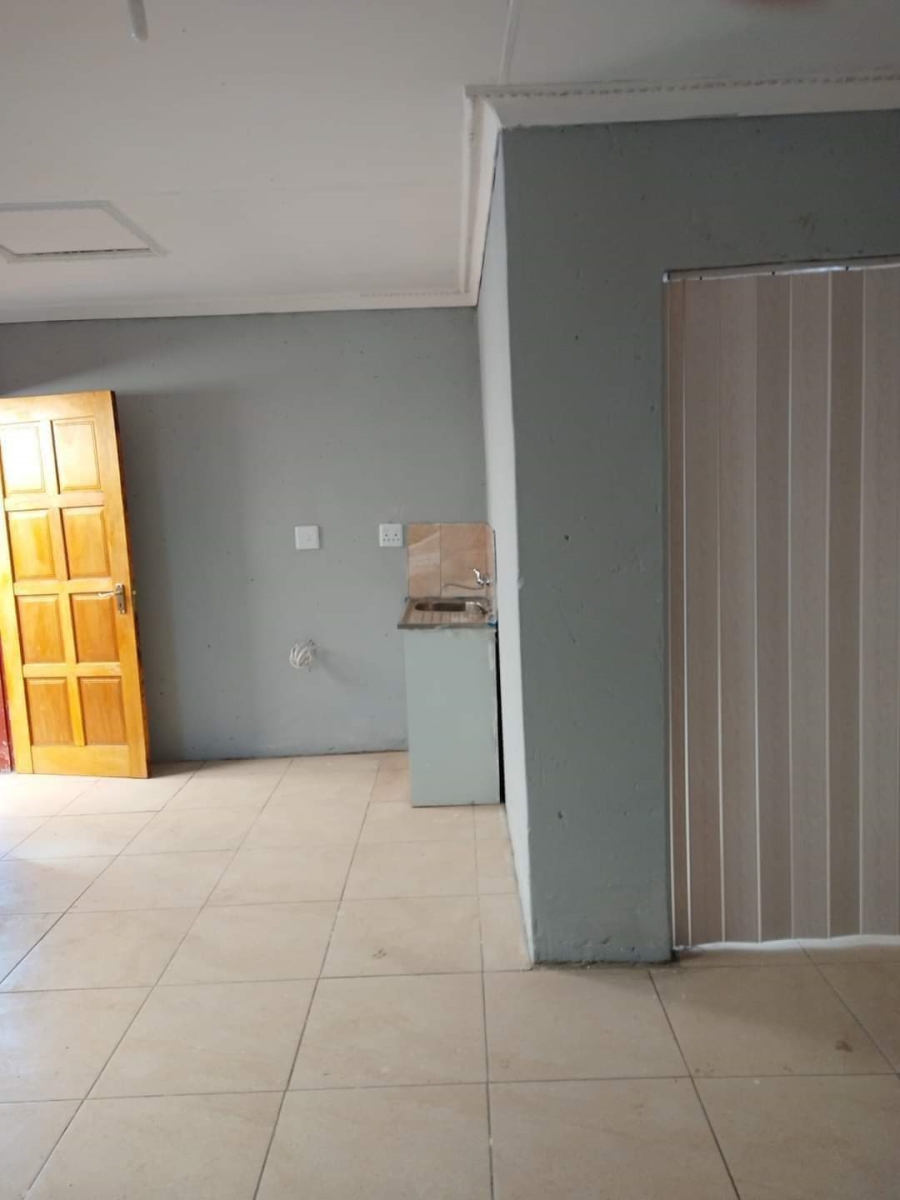 2 Bedroom Property for Sale in Protea Glen Gauteng