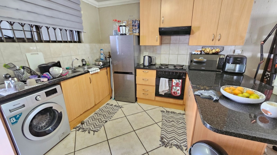 1 Bedroom Property for Sale in Sunninghill Gauteng