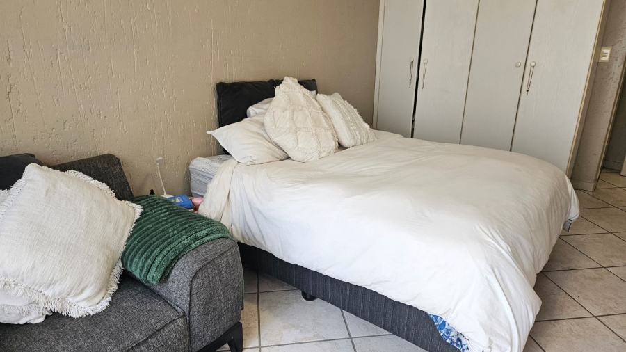 1 Bedroom Property for Sale in Sunninghill Gauteng