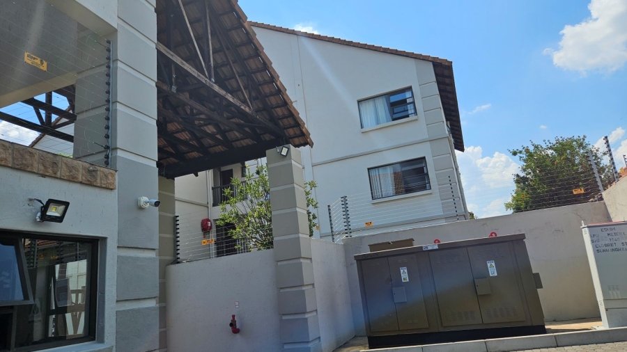 1 Bedroom Property for Sale in Sunninghill Gauteng
