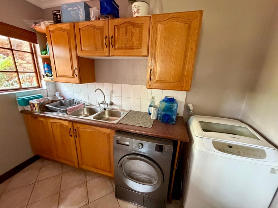 3 Bedroom Property for Sale in Eldoraigne Gauteng