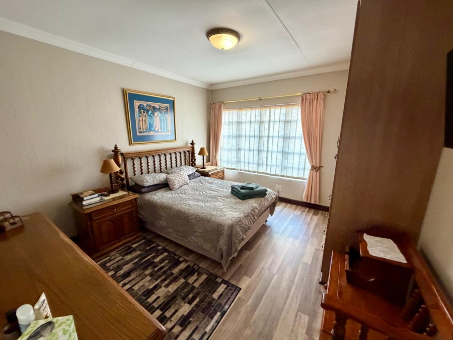 3 Bedroom Property for Sale in Eldoraigne Gauteng