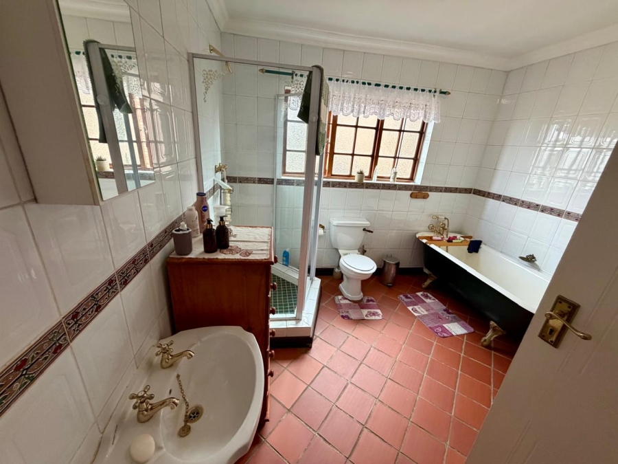 3 Bedroom Property for Sale in Eldoraigne Gauteng