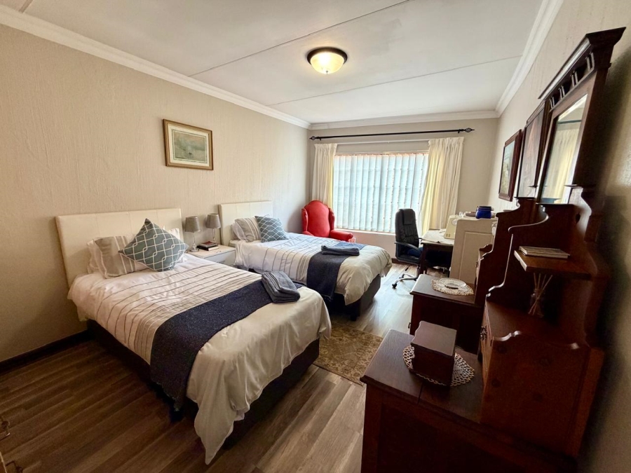 3 Bedroom Property for Sale in Eldoraigne Gauteng