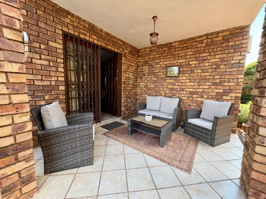 3 Bedroom Property for Sale in Eldoraigne Gauteng