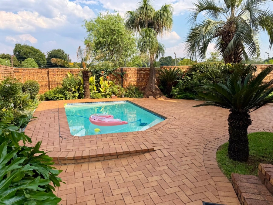 3 Bedroom Property for Sale in Eldoraigne Gauteng