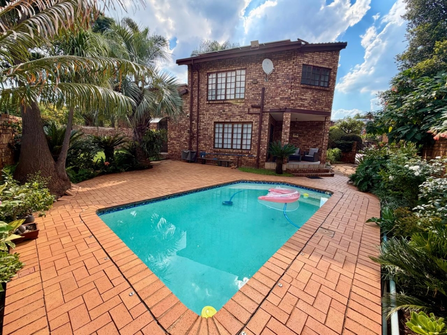 3 Bedroom Property for Sale in Eldoraigne Gauteng