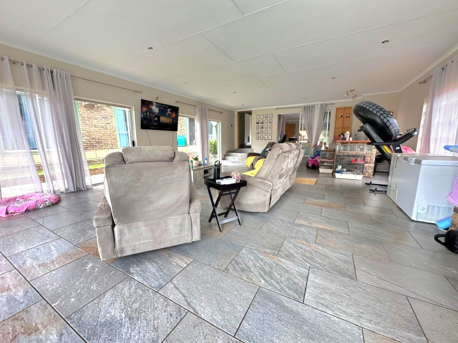 3 Bedroom Property for Sale in The Reeds Gauteng