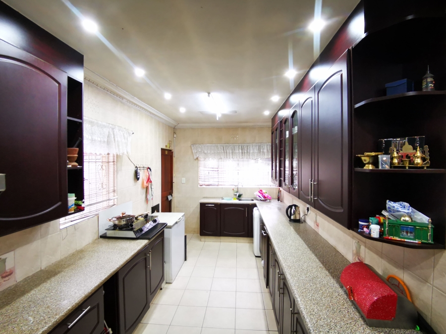 4 Bedroom Property for Sale in Lenasia Ext 11 Gauteng