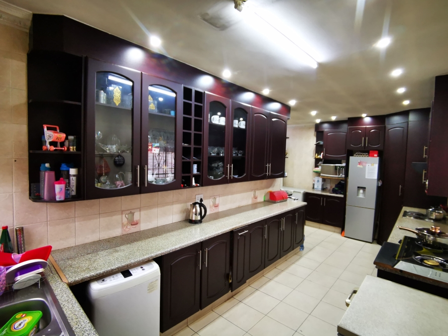 4 Bedroom Property for Sale in Lenasia Ext 11 Gauteng