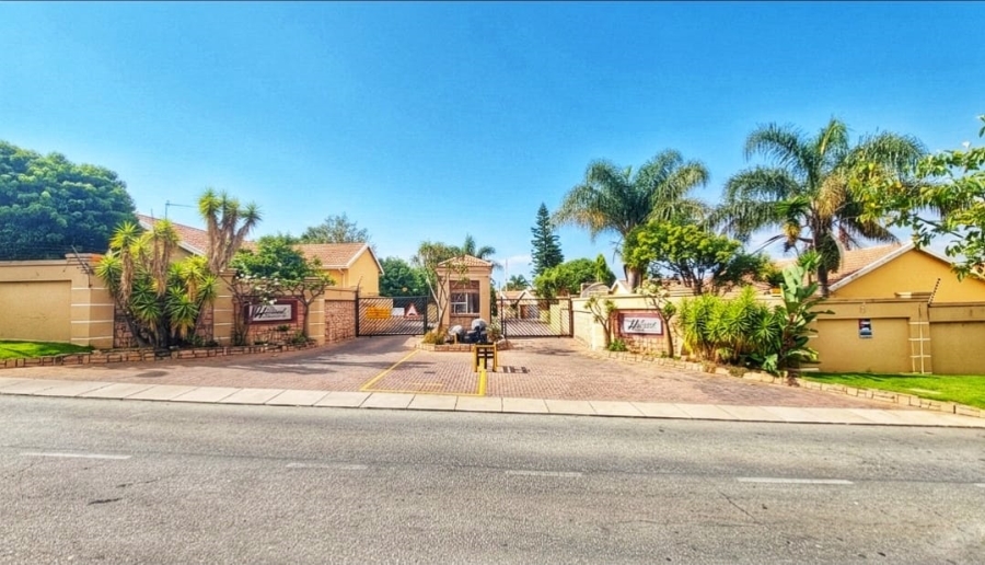 3 Bedroom Property for Sale in Halfway Gardens Gauteng