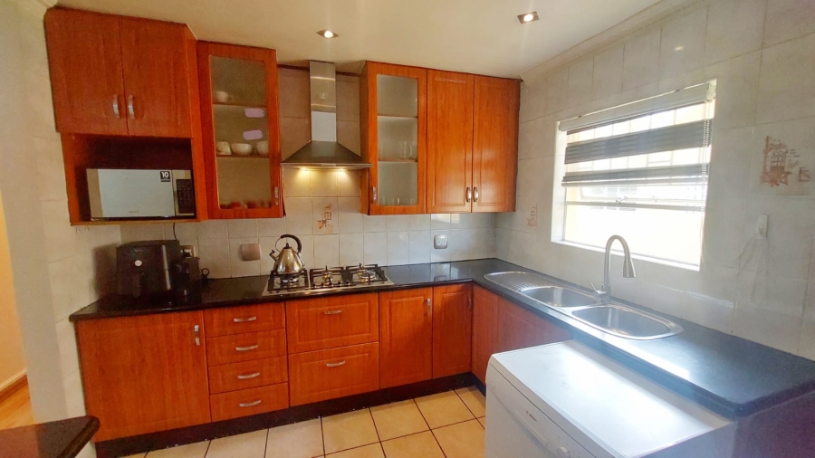 3 Bedroom Property for Sale in Halfway Gardens Gauteng
