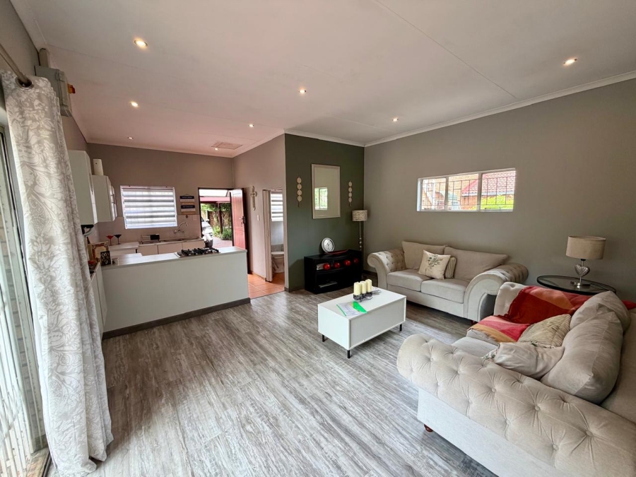 4 Bedroom Property for Sale in Wierda Park Gauteng