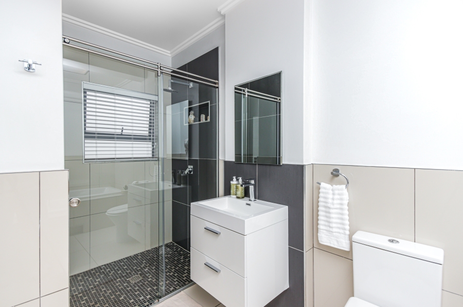 3 Bedroom Property for Sale in Lonehill Gauteng