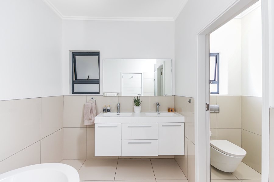 3 Bedroom Property for Sale in Lonehill Gauteng