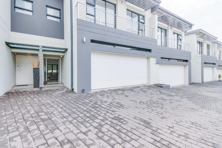 3 Bedroom Property for Sale in Lonehill Gauteng