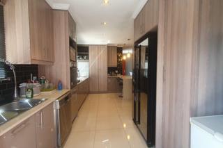 3 Bedroom Property for Sale in Buccleuch Gauteng