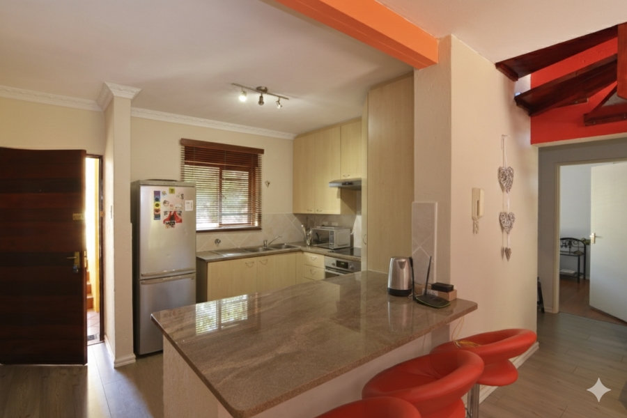 2 Bedroom Property for Sale in Sunninghill Gauteng