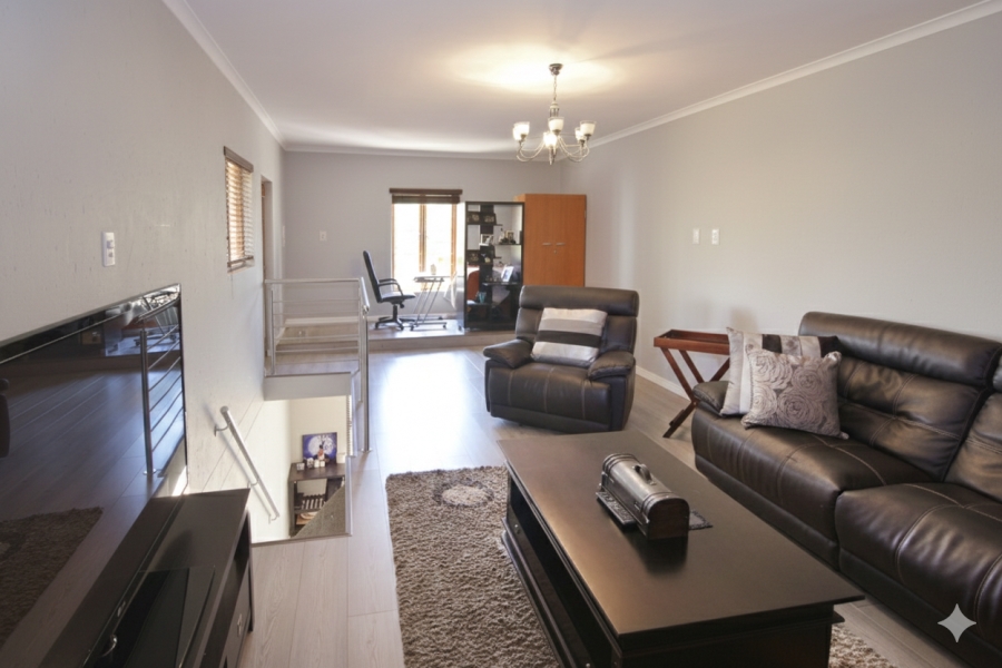 2 Bedroom Property for Sale in Sunninghill Gauteng