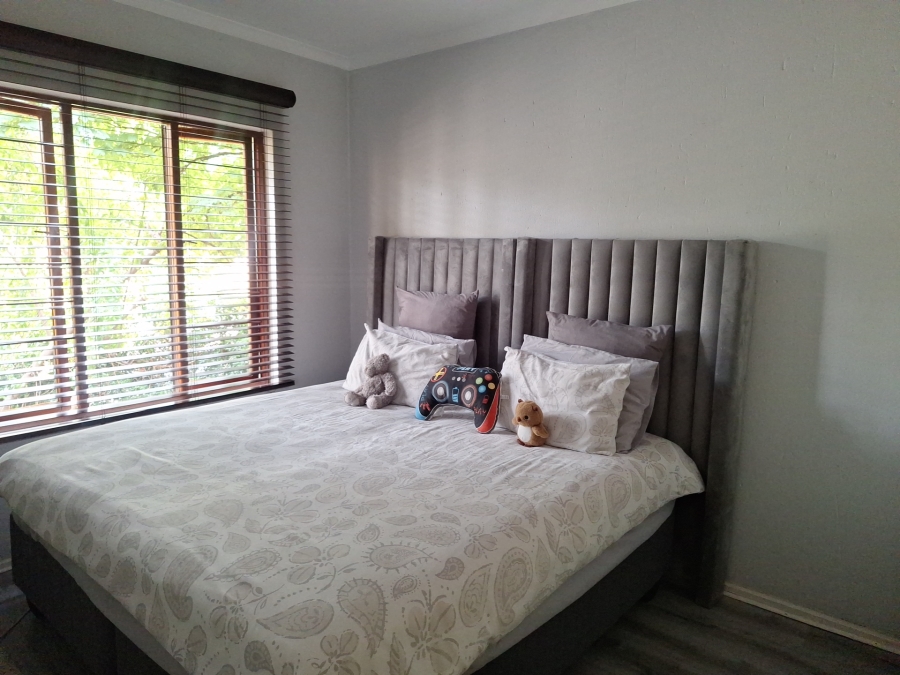 2 Bedroom Property for Sale in Sunninghill Gauteng