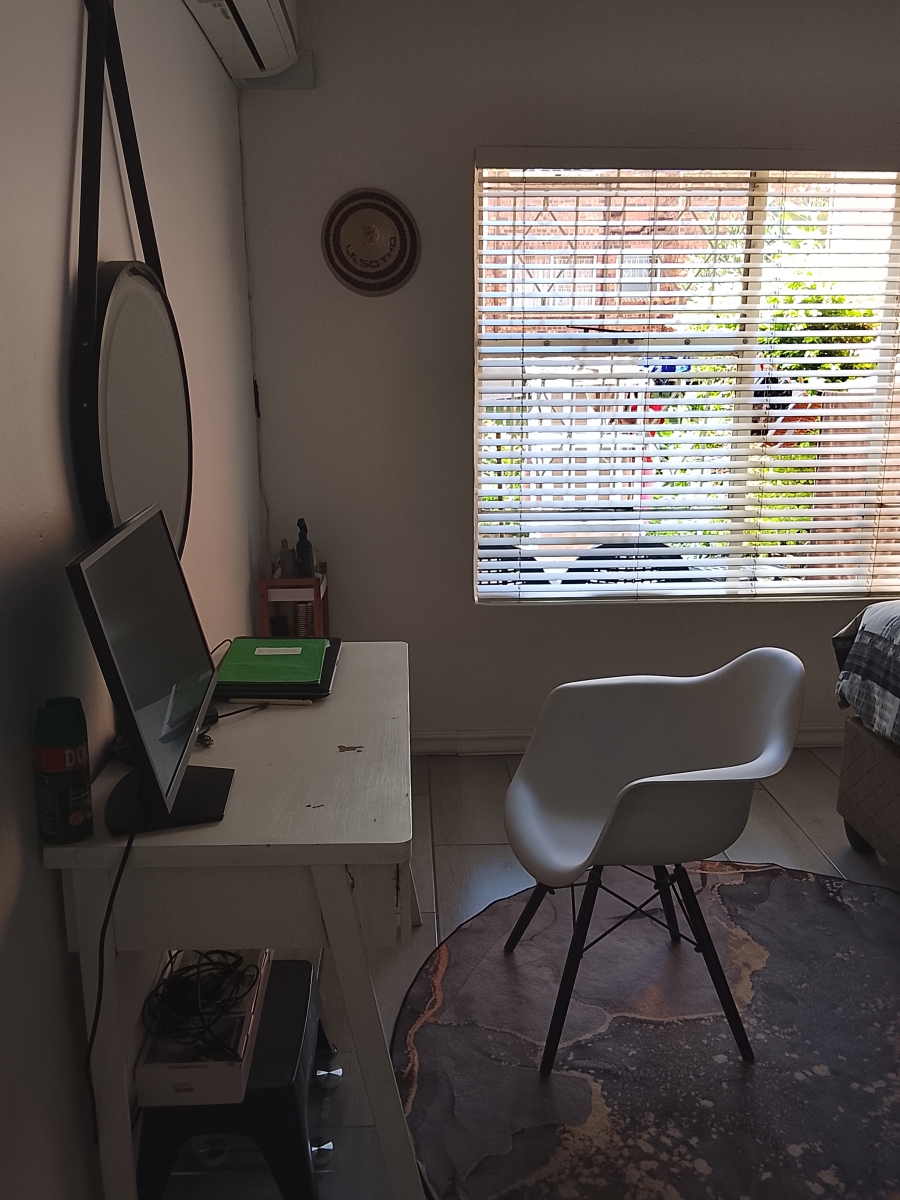 2 Bedroom Property for Sale in Vorna Valley Gauteng