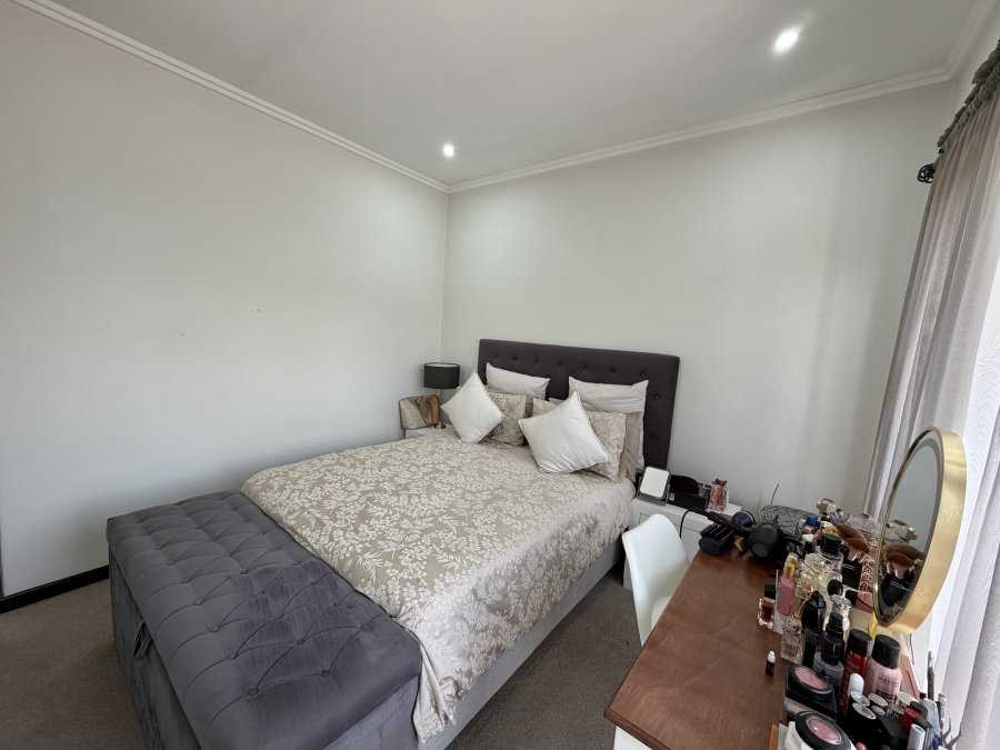 2 Bedroom Property for Sale in Barbeque Downs Gauteng