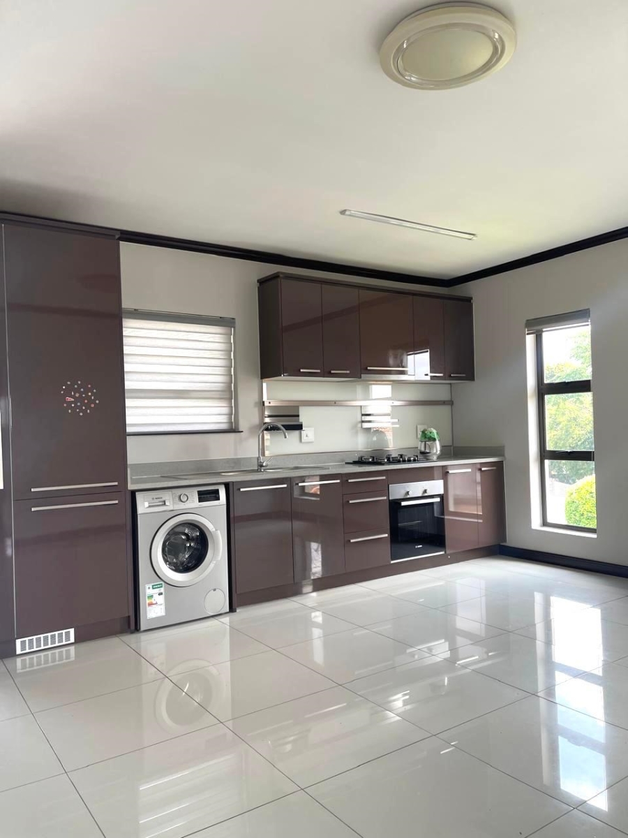 To Let 1 Bedroom Property for Rent in Fourways Gauteng