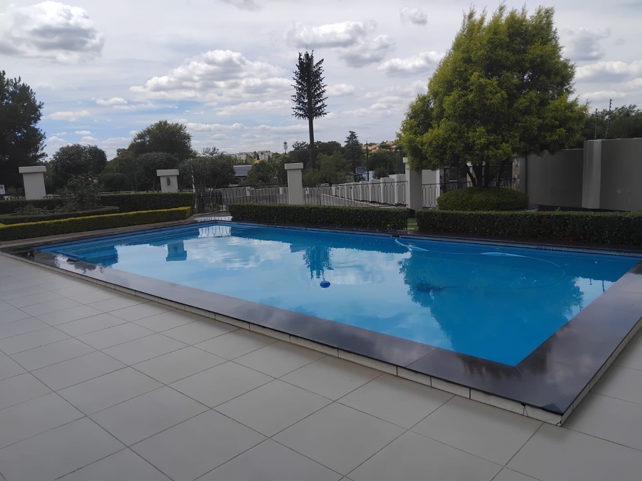 To Let 1 Bedroom Property for Rent in Fourways Gauteng