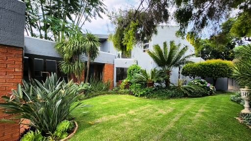 5 Bedroom Property for Sale in Eldoraigne Gauteng