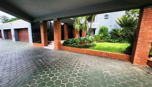 5 Bedroom Property for Sale in Eldoraigne Gauteng