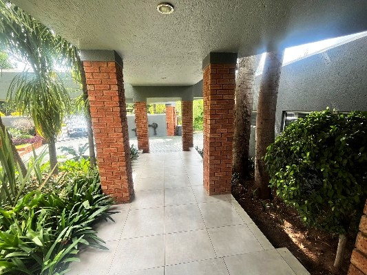 5 Bedroom Property for Sale in Eldoraigne Gauteng