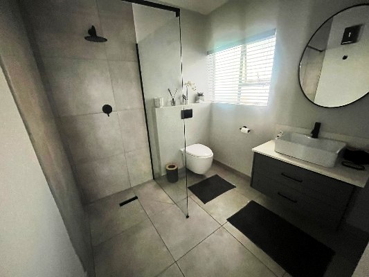 5 Bedroom Property for Sale in Eldoraigne Gauteng