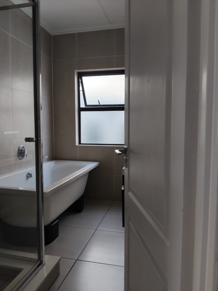 2 Bedroom Property for Sale in Fourways Gauteng