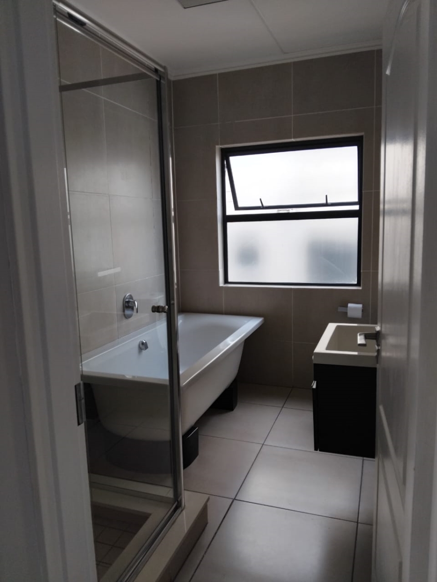 2 Bedroom Property for Sale in Fourways Gauteng