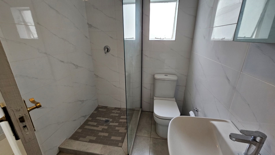 To Let 2 Bedroom Property for Rent in Morningside Gauteng