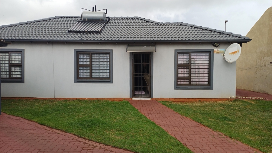 3 Bedroom Property for Sale in Sky City Gauteng
