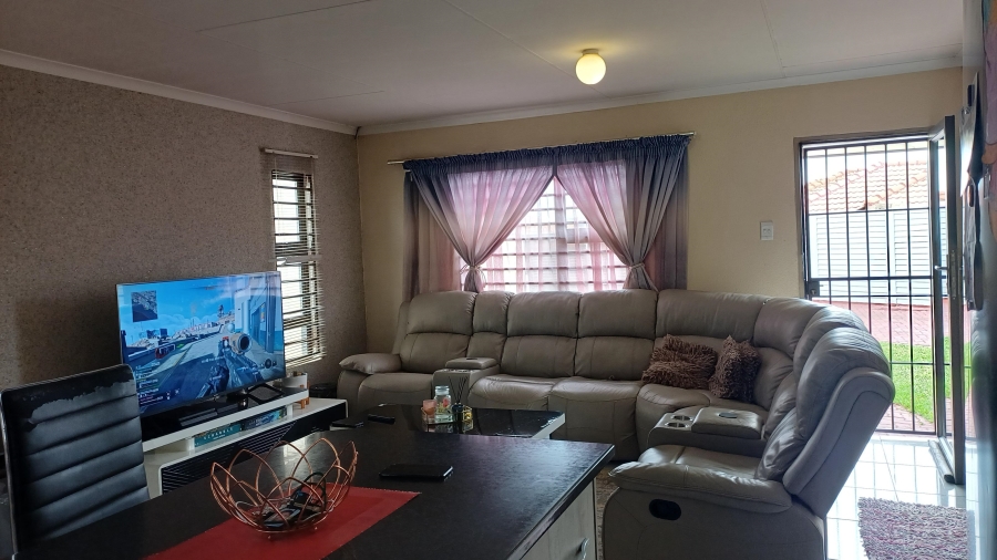 3 Bedroom Property for Sale in Sky City Gauteng