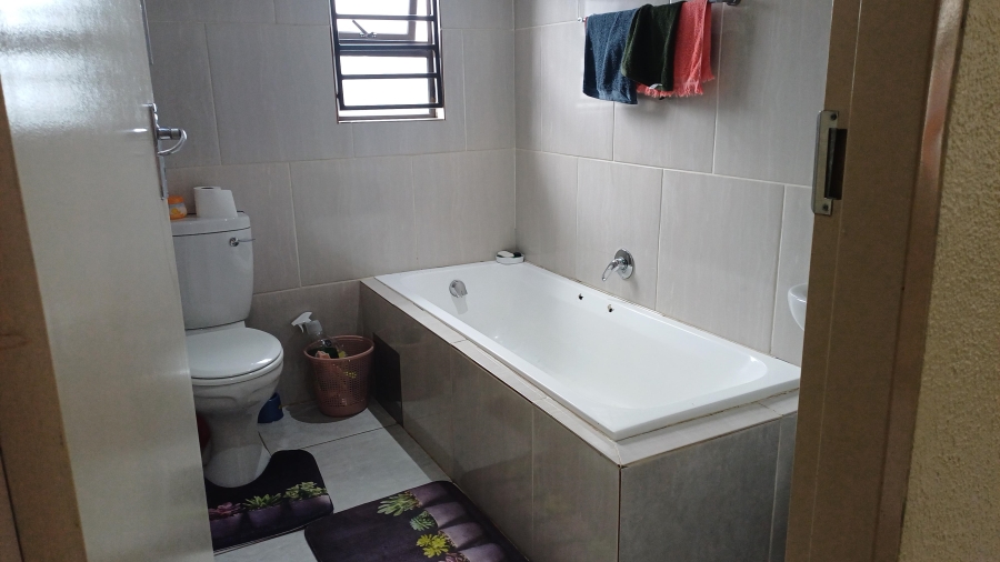 3 Bedroom Property for Sale in Sky City Gauteng
