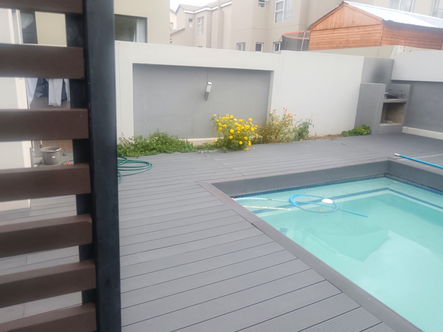 4 Bedroom Property for Sale in Thatchfield Estate Gauteng