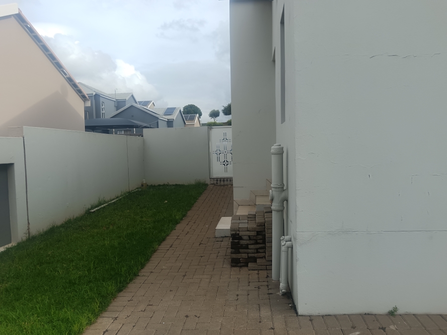 4 Bedroom Property for Sale in Thatchfield Estate Gauteng