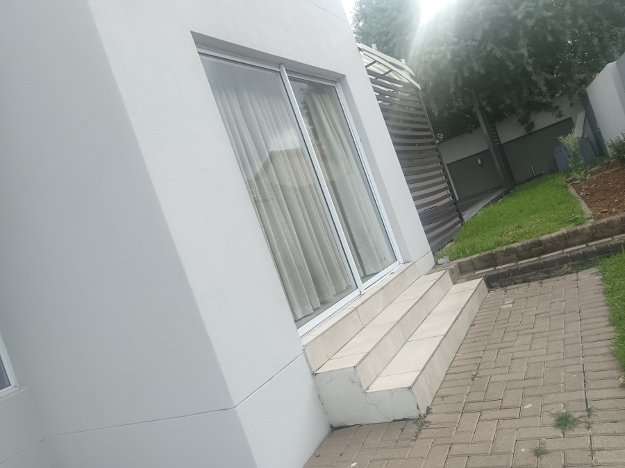 4 Bedroom Property for Sale in Thatchfield Estate Gauteng