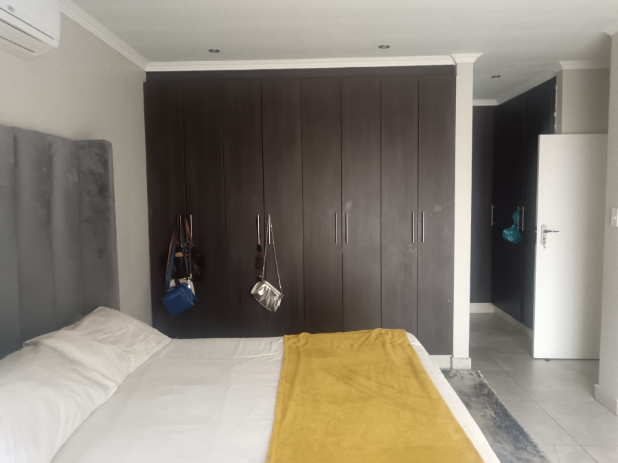 4 Bedroom Property for Sale in Thatchfield Estate Gauteng