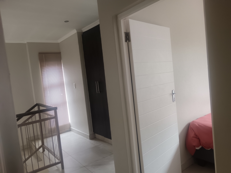 4 Bedroom Property for Sale in Thatchfield Estate Gauteng