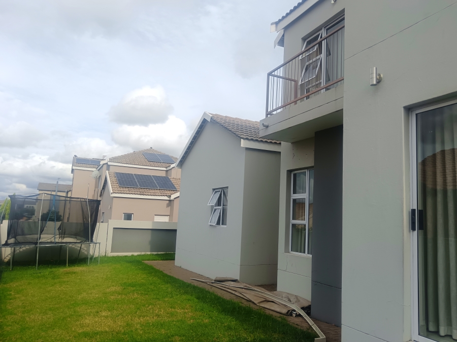 4 Bedroom Property for Sale in Thatchfield Estate Gauteng
