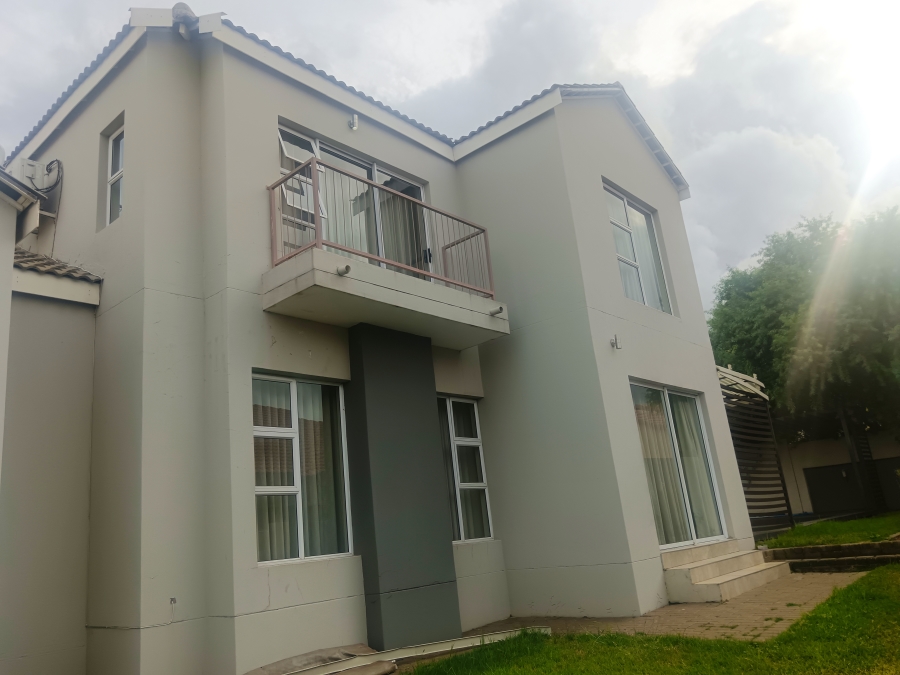 4 Bedroom Property for Sale in Thatchfield Estate Gauteng