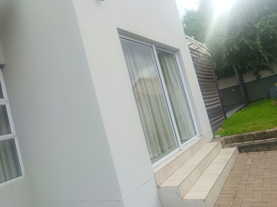 4 Bedroom Property for Sale in Thatchfield Estate Gauteng